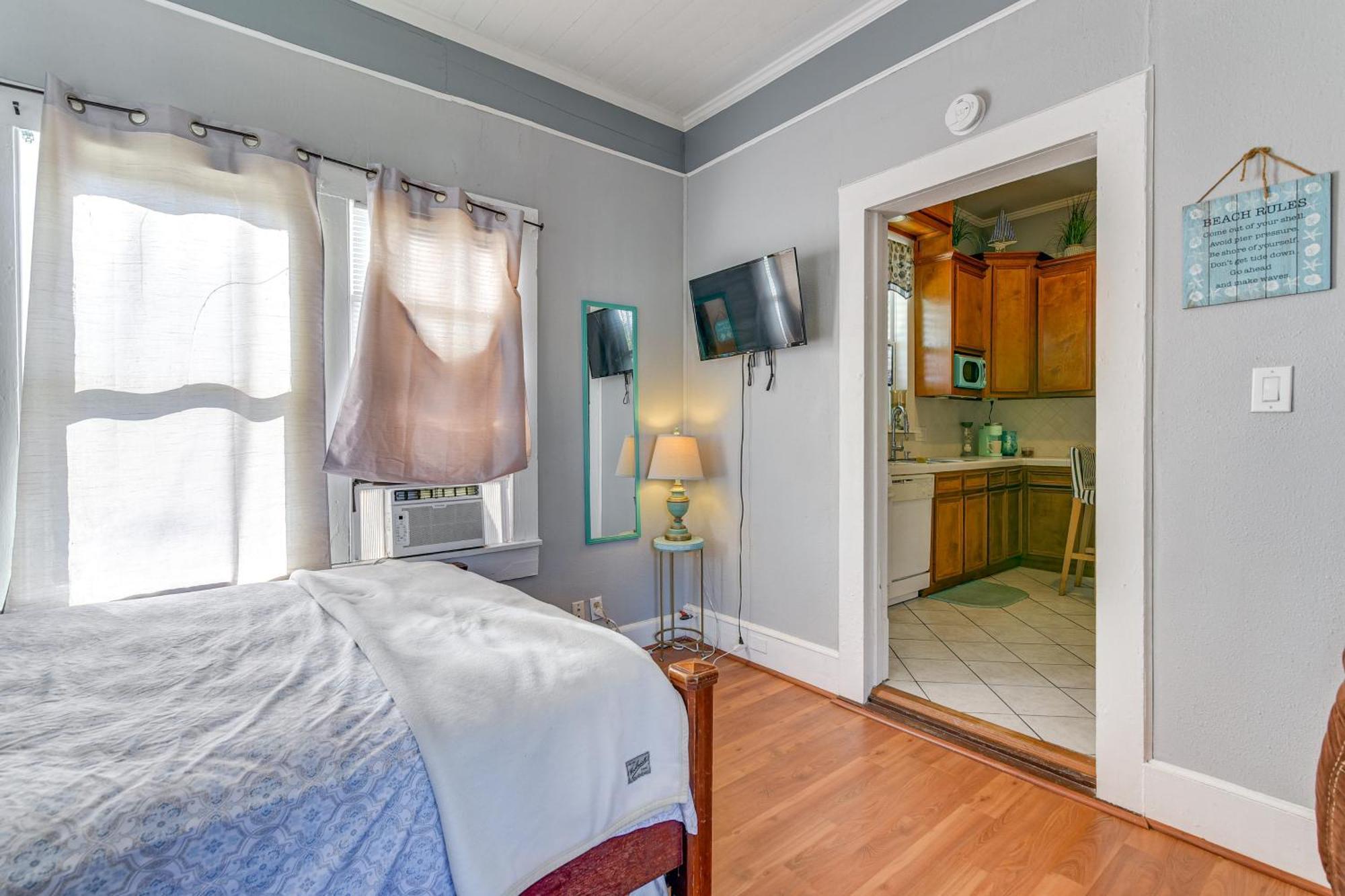 Coastal Galveston Studio About 1 Mi To Beach! Luaran gambar