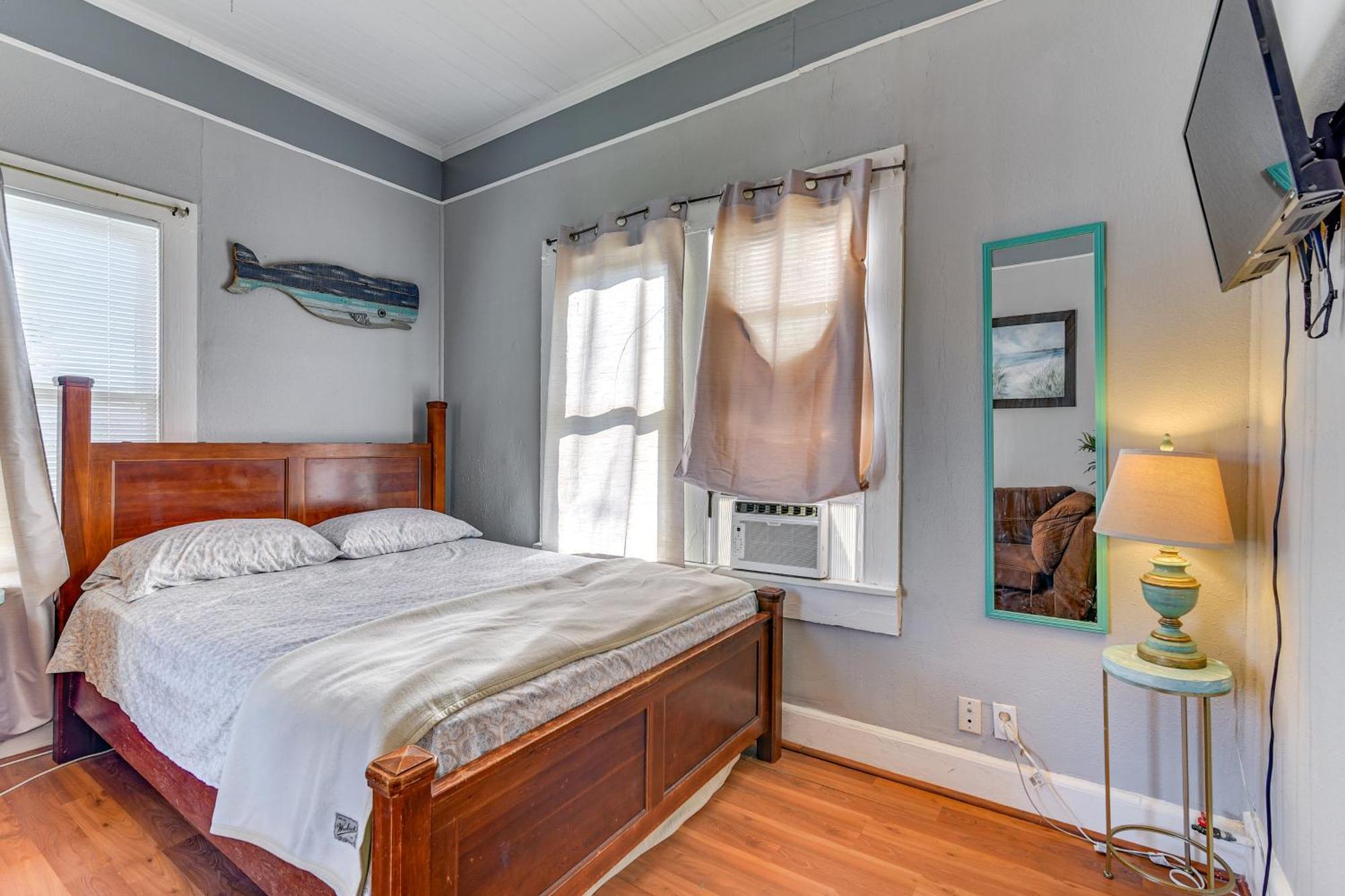 Coastal Galveston Studio About 1 Mi To Beach! Luaran gambar