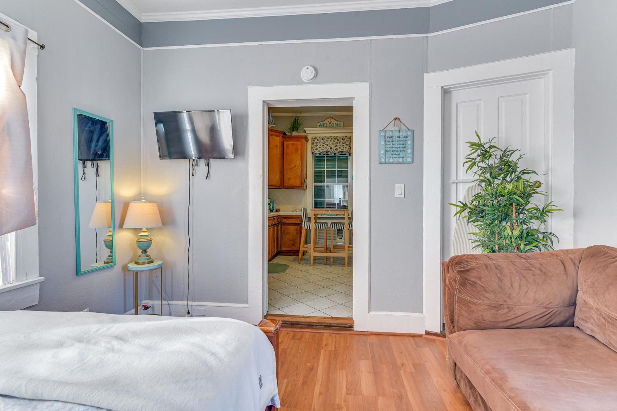 Coastal Galveston Studio About 1 Mi To Beach! Luaran gambar